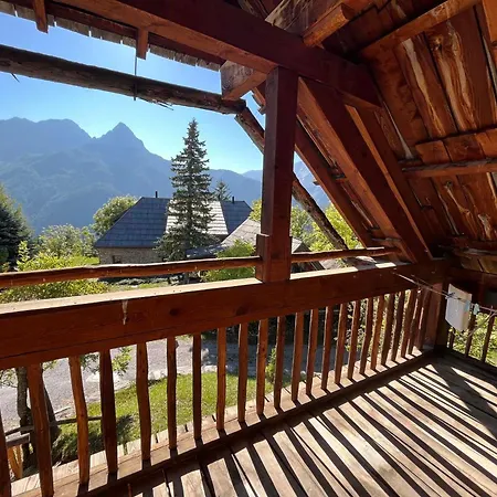 Demi-chalet Nature Avec Terrasse A Pra-loup - Fr-1-165a-117